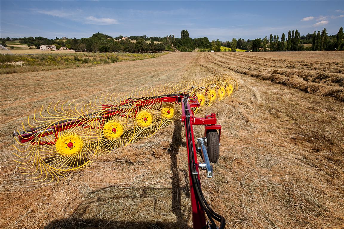 Sitrex | Pull Type Hay Rake | Model TR6-S To TR13-S | Working Width 13′ 2″ To 24′ 7″ | 30 HP To 35 HP | For Tractors