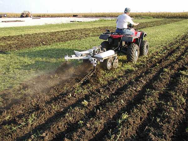 Kunz Engineering | Best Quality Chisel Plow Till-Ease | Model 543 | Electric Lift | Pull Type | 43″ Tillage Width | Horsepower 20 To 45 HP | For ATV’s, UTV’s & Small Tractors