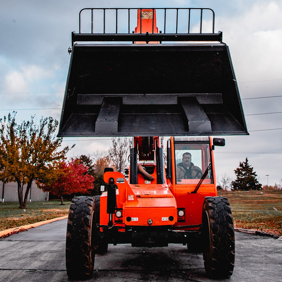 Arrow | Fork-Mounted Bucket | 96" Working Width | 2.5 Cubic Yard Capacity | Horsepower 100–130 HP | For Telehandlers