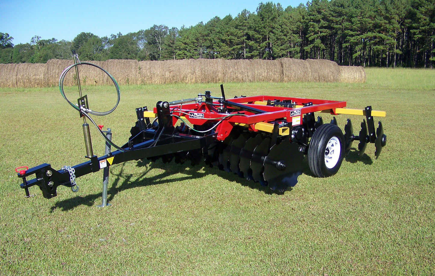 Brown Pull-Type Disc Harrow ( Heavy-Duty Agricultural Attachment ) | Cutting Widths 8'11" to 14'6" | Horsepower 85–130HP | For Tractor