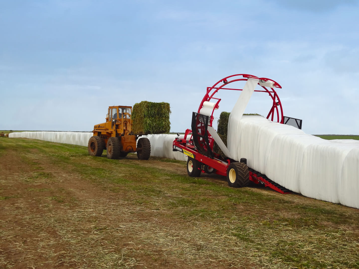 Anderson Bale Wrappers | Model NWS720, IFX720, Hybrid X & Evolution | Up to 6 ft Round Bales | Horsepower 13-20 HP | For Tractors & Trucks