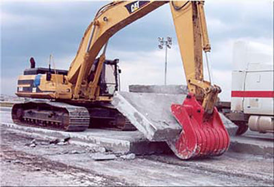 Kenco Slab Crab | Concrete Slab Removal Bucket | 36