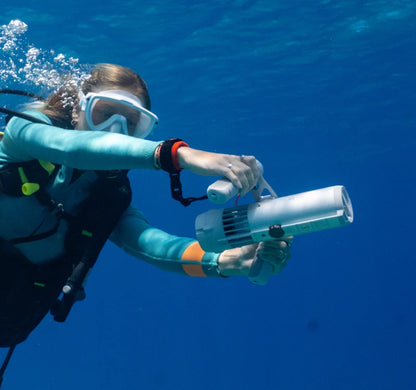 Lefeet Underwater Scooter | Model P1 Lite | Length 10.71" | Thrust 8 kgf | Depth 60m | For Scuba & SUP