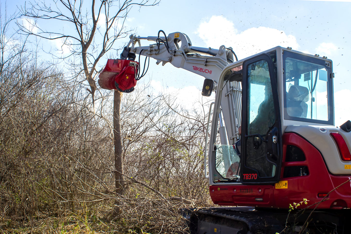 Mongo Attachments ProGrade Forestry Mulcher | Model MPG70R | Width 27" | 17 GPM | 3.5 Ton | For Excavators