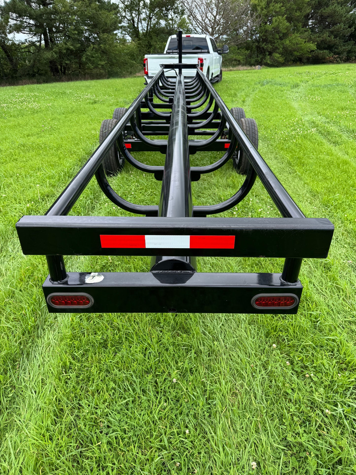 Global Equipment Apache Hay Hauler Inline Bale Trailers | Rail Length 25′, 32′, 36′ & 42′ | Bumper Pull & Gooseneck | For Hay Transport