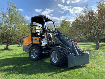 Tobroco-GiANT | Compact Wheel Loaders | G1200, G2200E & G2700HD | 36–43 mm Width | 25–50 HP | For Landscaping, Agriculture & Construction