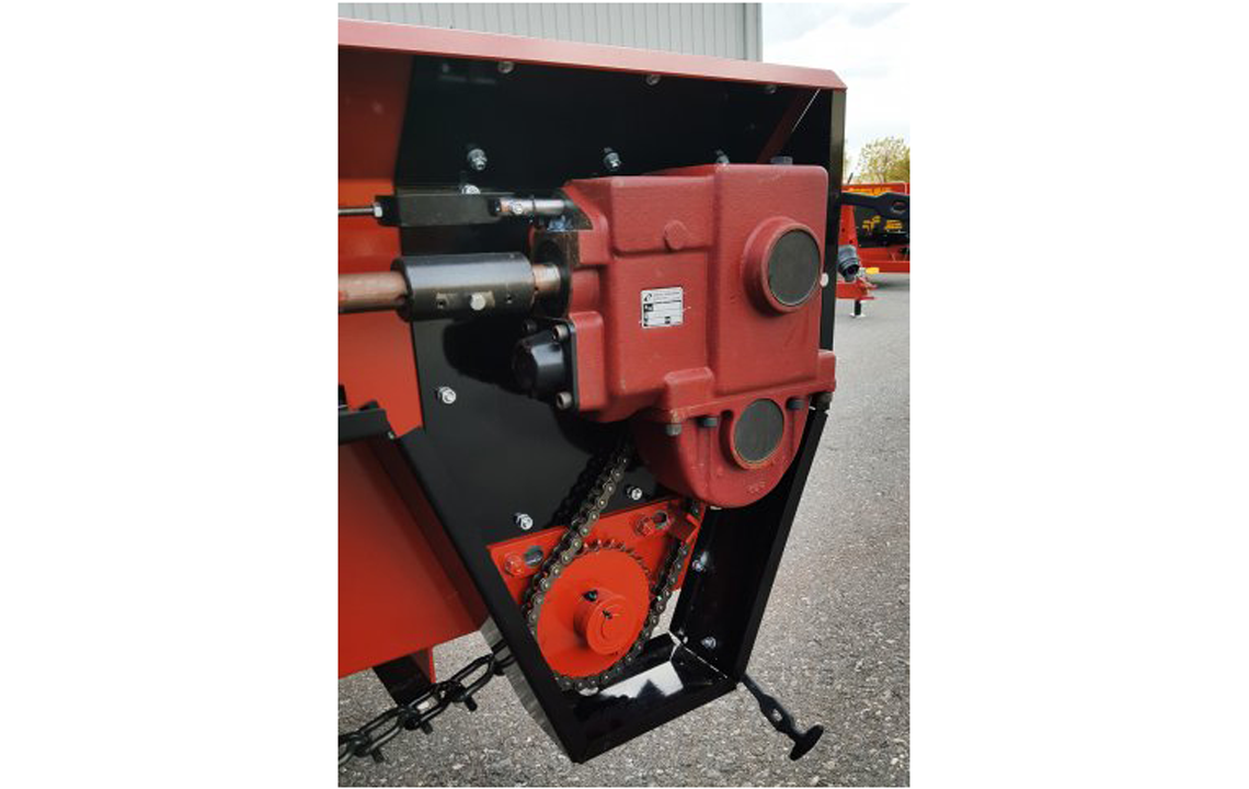 Pequea Large Manure Spreaders | Model MS-125P | Width 76" inches | T-Rod Apron Chain | For Tractors