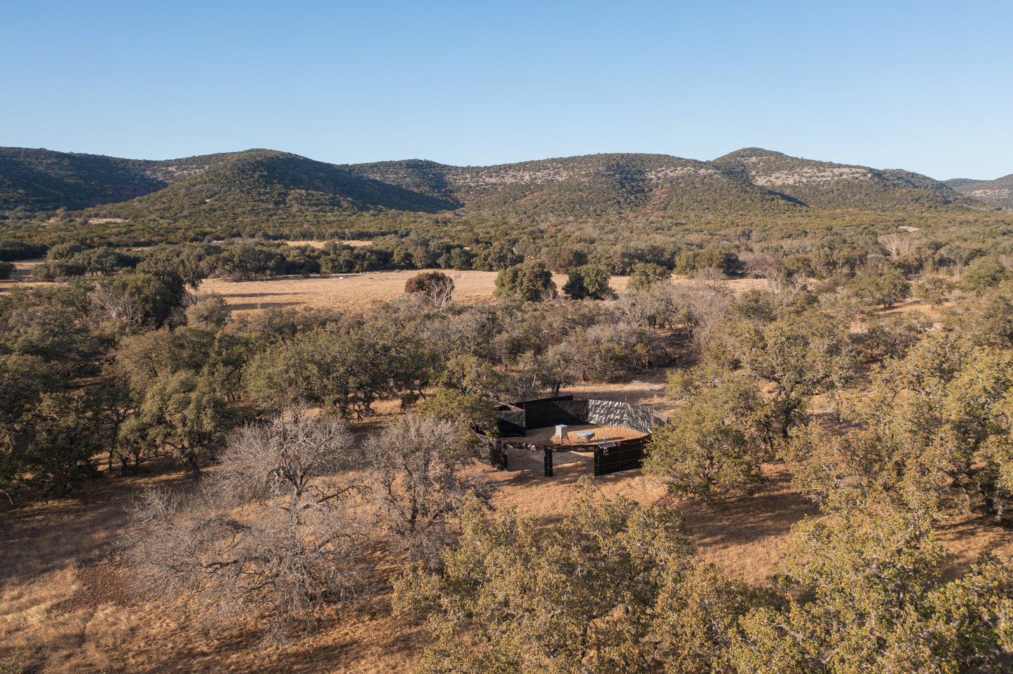 EGC Traps Exotic Traps | Corral Trap System | 48' Diameter | 8' Tall Panels | 2 Gates & 13 Panels | Camera Monitoring | Wildlife & Feral Hog Management