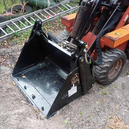 Titan Attachments Combo Bucket | 4-in-1 Multi-Function | 35" Width | 850 lb Capacity | Oil Flow Range 8–12 GPM | For Mini Skid Steers