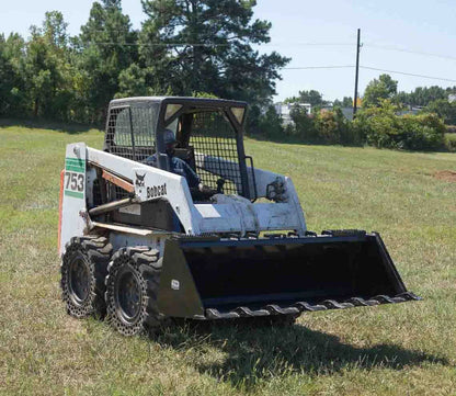 Titan Attachments Dirt Bucket | 6″ Bolt-On Teeth | 72″–84″ Width | 0.5–⅔ Cu. Yd | 16–25 GPM | 2,645–3,200 lb Load | For Skid Steers