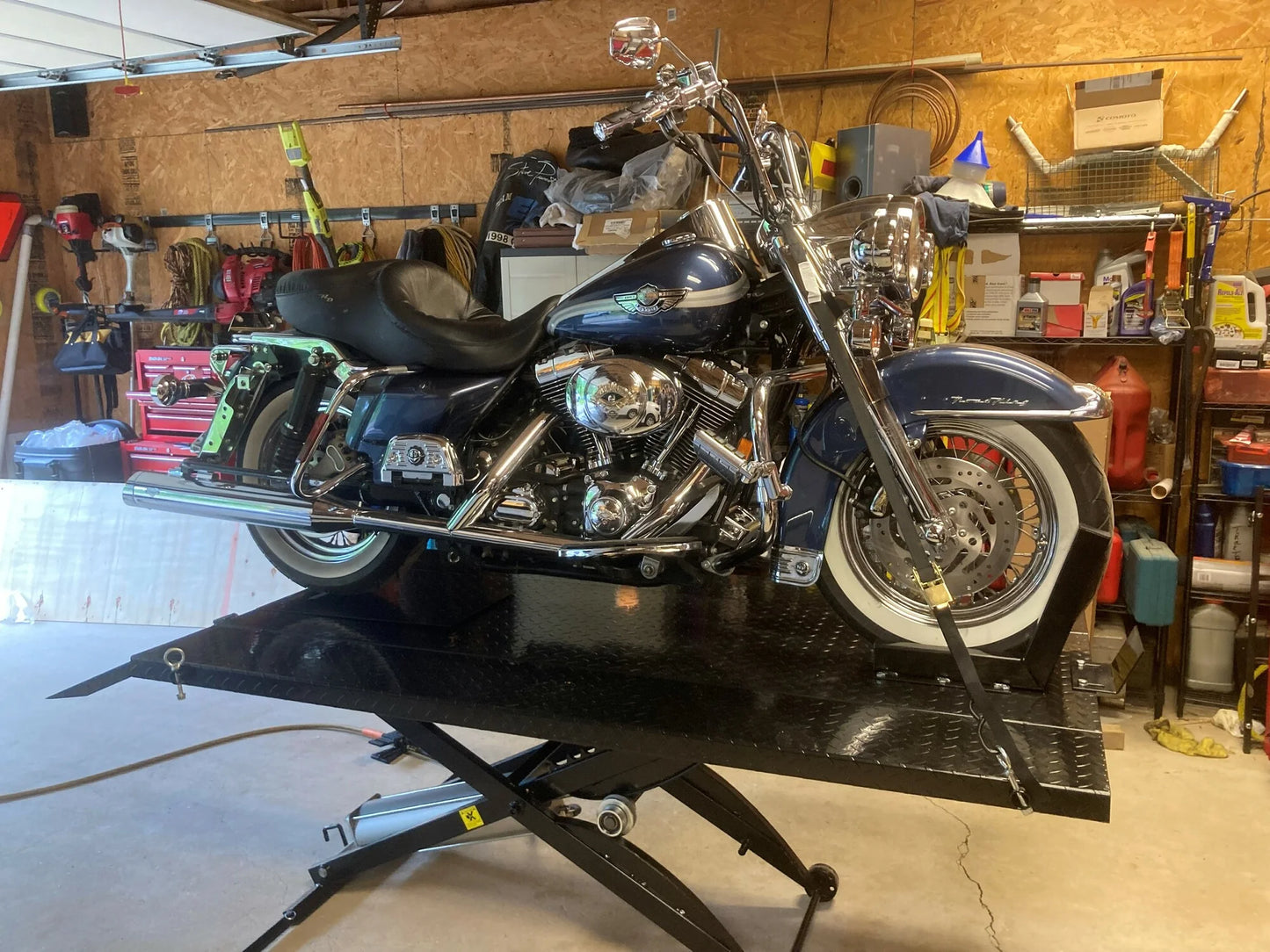 Black Widow Extra-Wide Pneumatic Motorcycle Lift Table | Model BW-1000A-XW | Platform Size 78.75" x 44" | Capacity 1,000 lb | For Touring, Cruiser & Sport Bikes