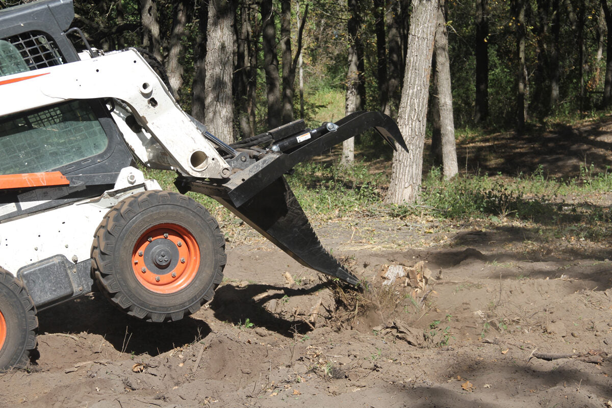 Erskine Grapple Stump Bucket | 45.4" Width | 10–20 GPM | For Skid Steers & Compact Loaders