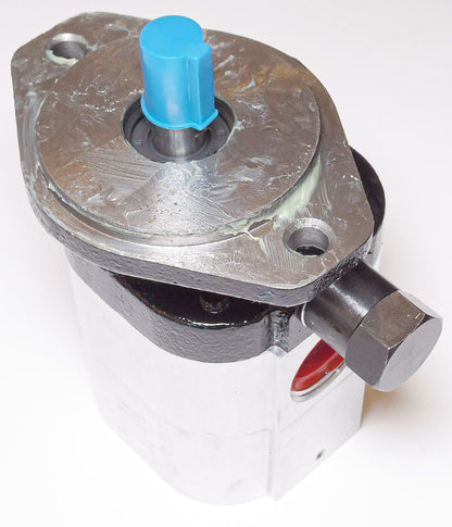 Swisher Hydraulic Gear & Hydraulic Dual-Displacement Pump | Flow Rate 16-22 GPM | Horsepower 20-35 HP | For Zero-Turn Mowers & Tractor