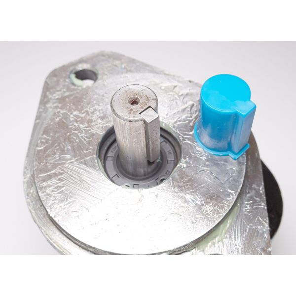 Swisher Hydraulic Gear & Hydraulic Dual-Displacement Pump | Flow Rate 16-22 GPM | Horsepower 20-35 HP | For Zero-Turn Mowers & Tractor