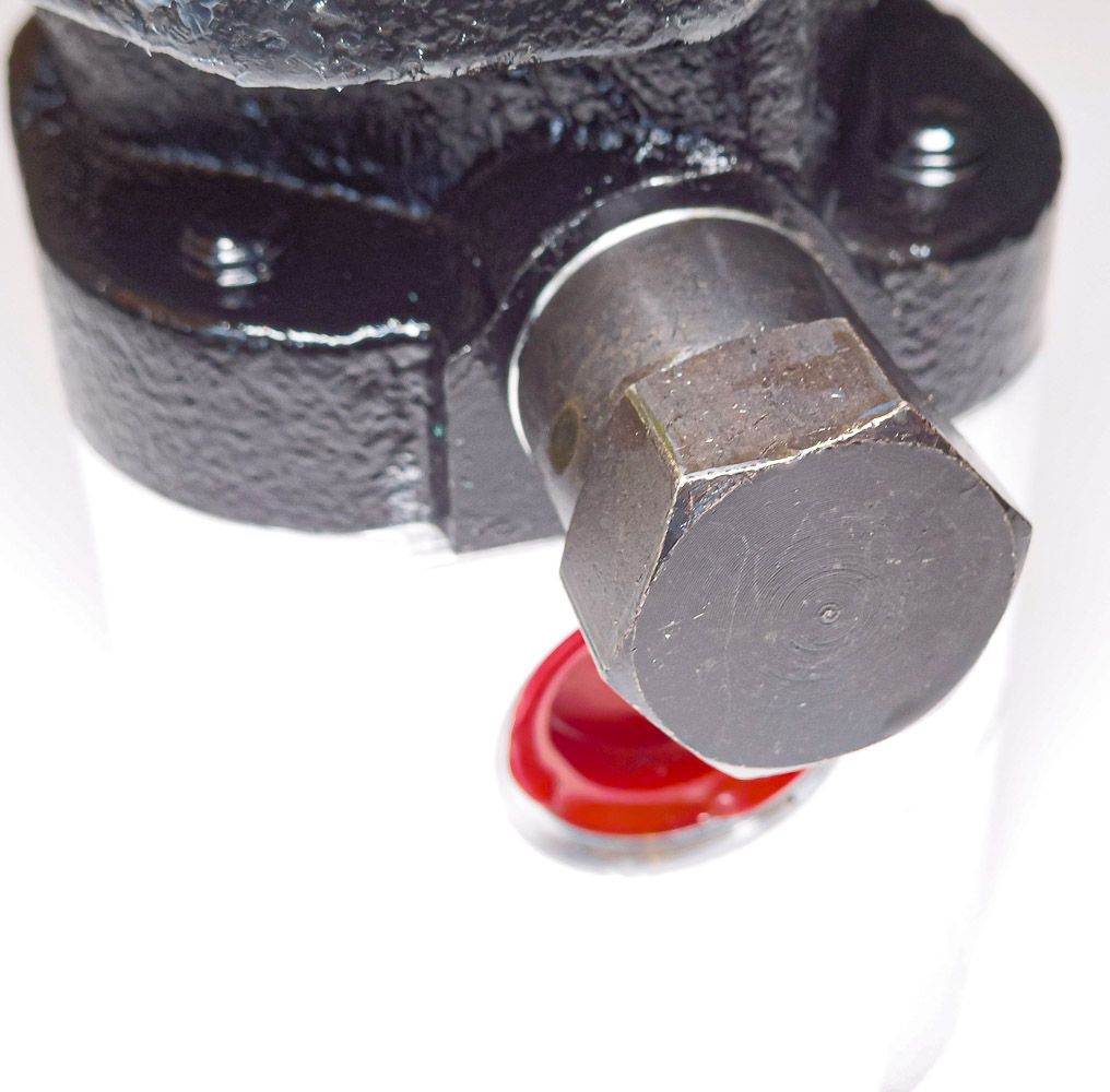 Swisher Hydraulic Gear & Hydraulic Dual-Displacement Pump | Flow Rate 16-22 GPM | Horsepower 20-35 HP | For Zero-Turn Mowers & Tractor