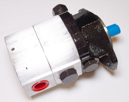 Swisher Hydraulic Gear & Hydraulic Dual-Displacement Pump | Flow Rate 16-22 GPM | Horsepower 20-35 HP | For Zero-Turn Mowers & Tractor