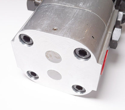 Swisher Hydraulic Gear & Hydraulic Dual-Displacement Pump | Flow Rate 16-22 GPM | Horsepower 20-35 HP | For Zero-Turn Mowers & Tractor