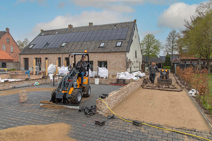Tobroco-GiANT | Compact Wheel Loaders | G1200, G2200E & G2700HD | 36–43 mm Width | 25–50 HP | For Landscaping, Agriculture & Construction
