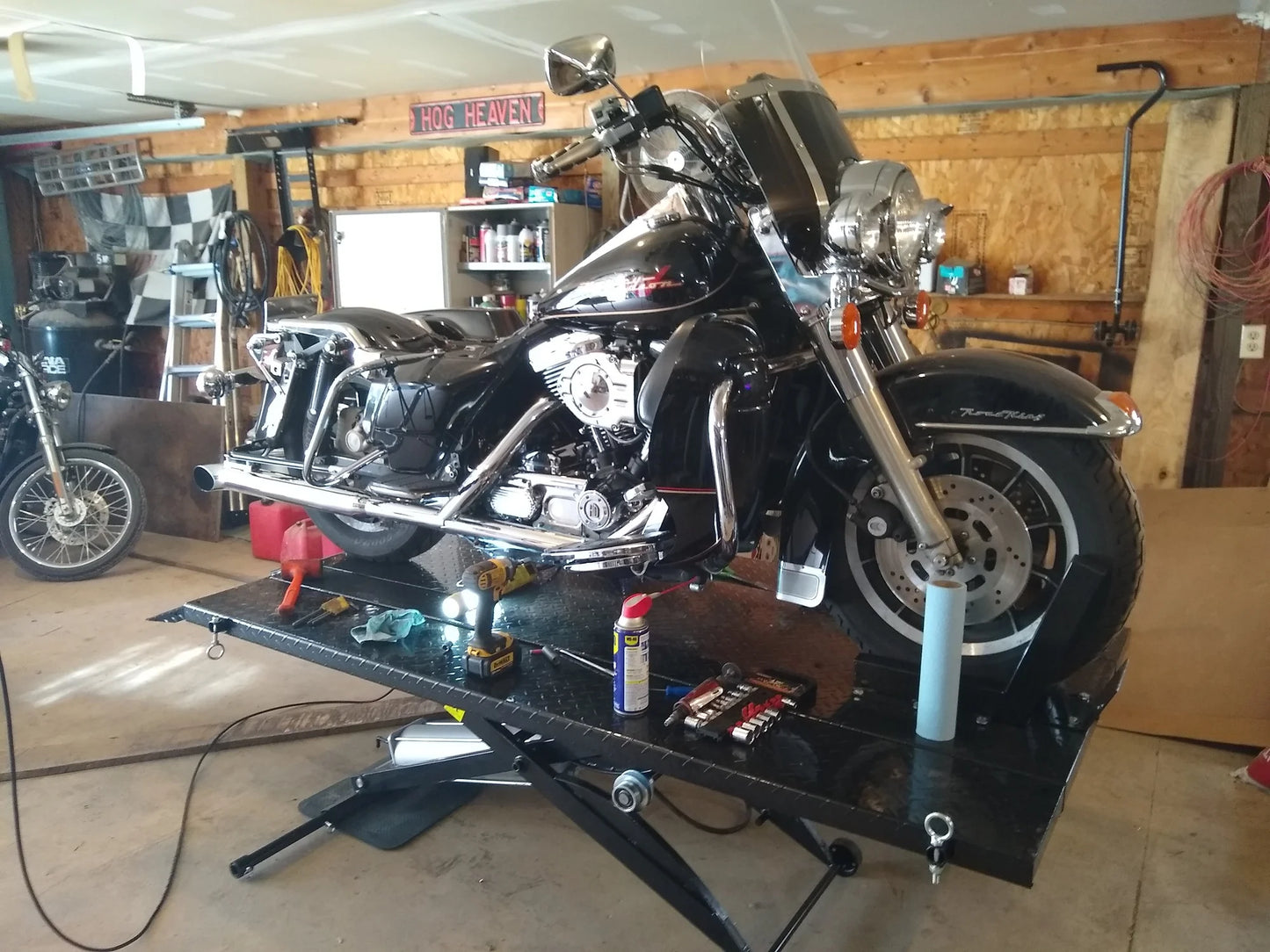 Black Widow Extra-Wide Pneumatic Motorcycle Lift Table | Model BW-1000A-XW | Platform Size 78.75" x 44" | Capacity 1,000 lb | For Touring, Cruiser & Sport Bikes