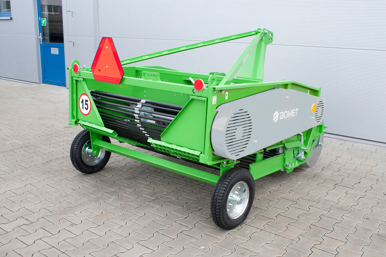 Bomet Upus 2-Row Conveyor Potato Digger | 57" Width | 50 HP | For Tractors