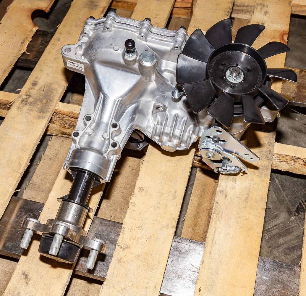 Hydro-Gear Commercial Hydrostatic Transmission | 3100 & 2800 Series | Deck Size 48"-60" | Horsepower 15–30 HP | For Zero-Turn Mowers