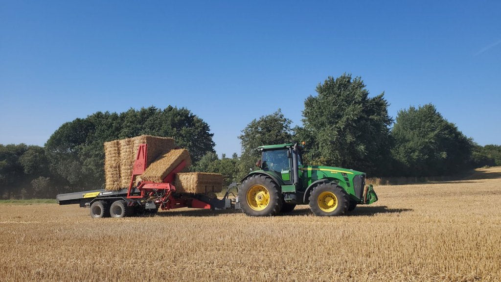 Anderson StackPro 7200 Bale Trailer | 27 Bale Capacity | 175 HP For Tactor