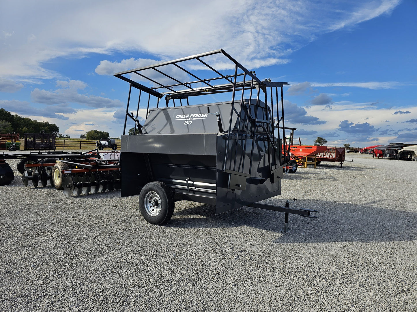 DH Farm | 150 Bushel Creep Feeder | Portable Model w/ Panels & Rain Shield | 12-Gauge Steel | For Tractor