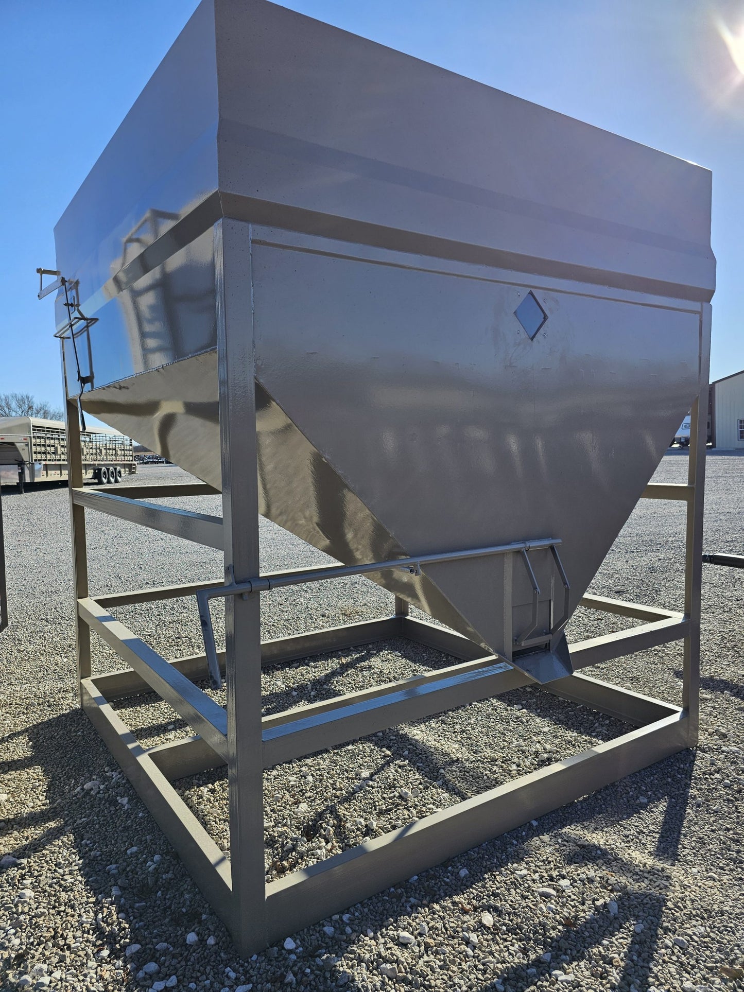 DH Farm | Feeder | Feed Bin Stationary | 5 Ton Bulk | 6" Channel Frame | 12-Gauge Steel | For Livestock Feeding Storage