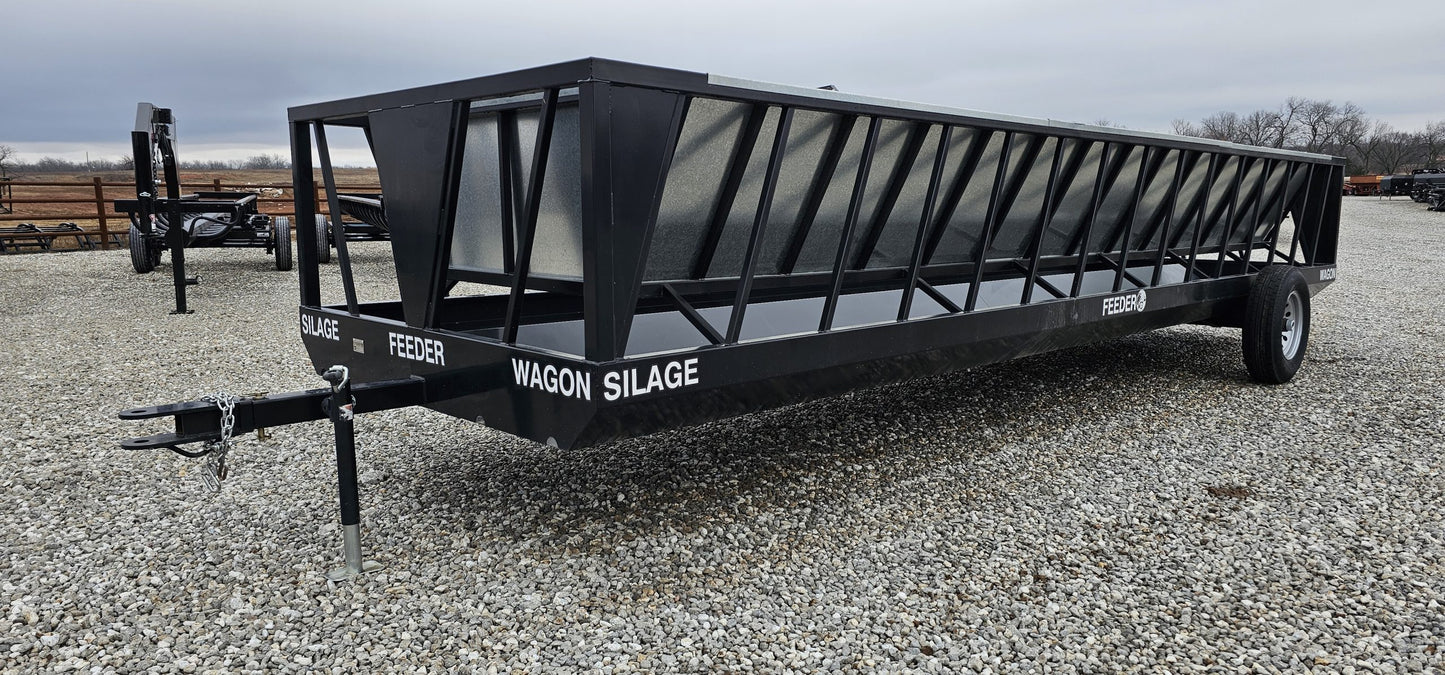 Industrias America Silage Wagon | Model 94R | Length 24' | Interior Width 5' | Horsepower 50+ HP | For Trucks & Tractors