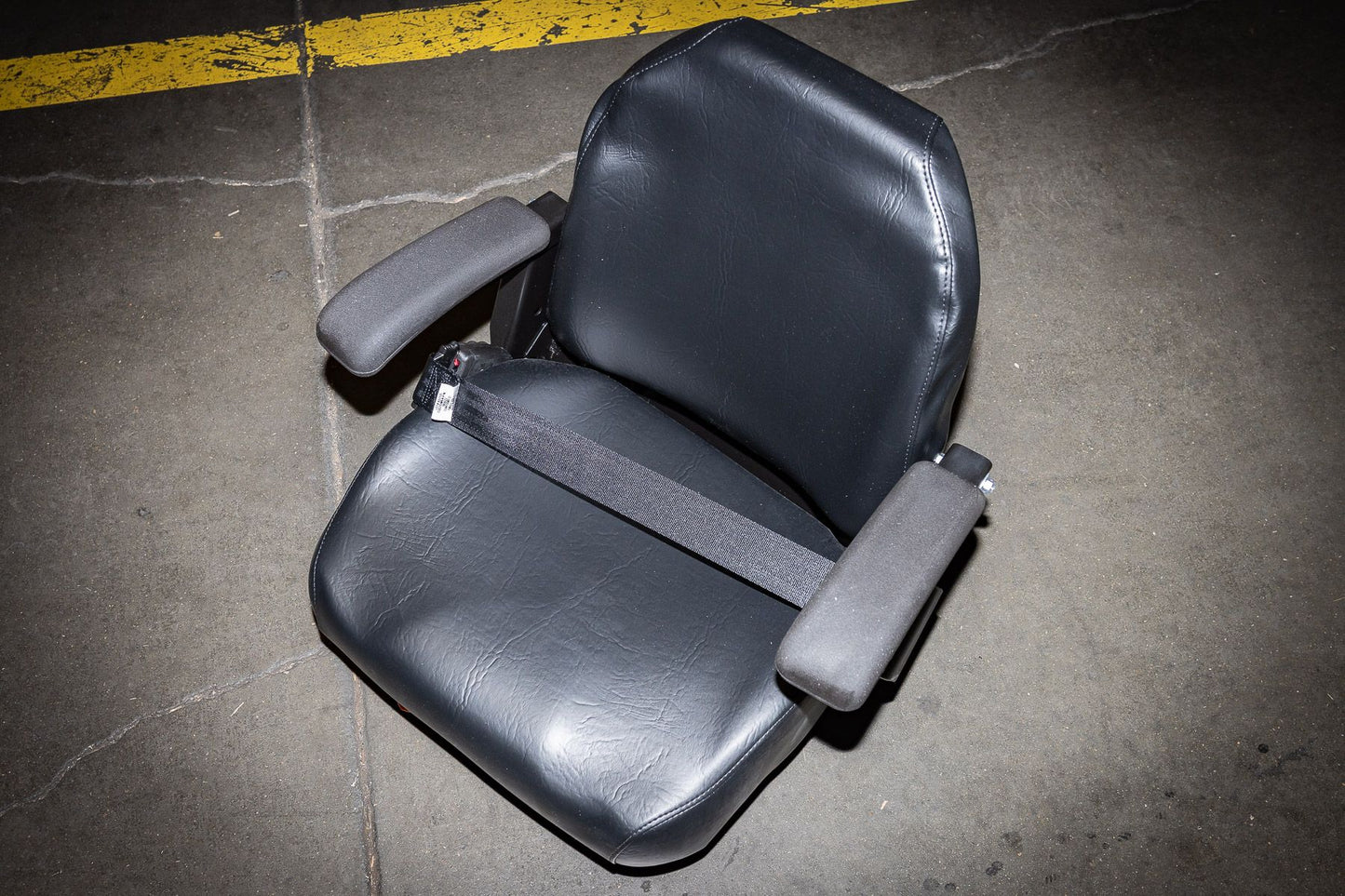 Swisher Premium Operator Seats | High-Back Suspension Seats with Armrests | | For Zero-Turn Mowers, Tractor, ATVs & UTV