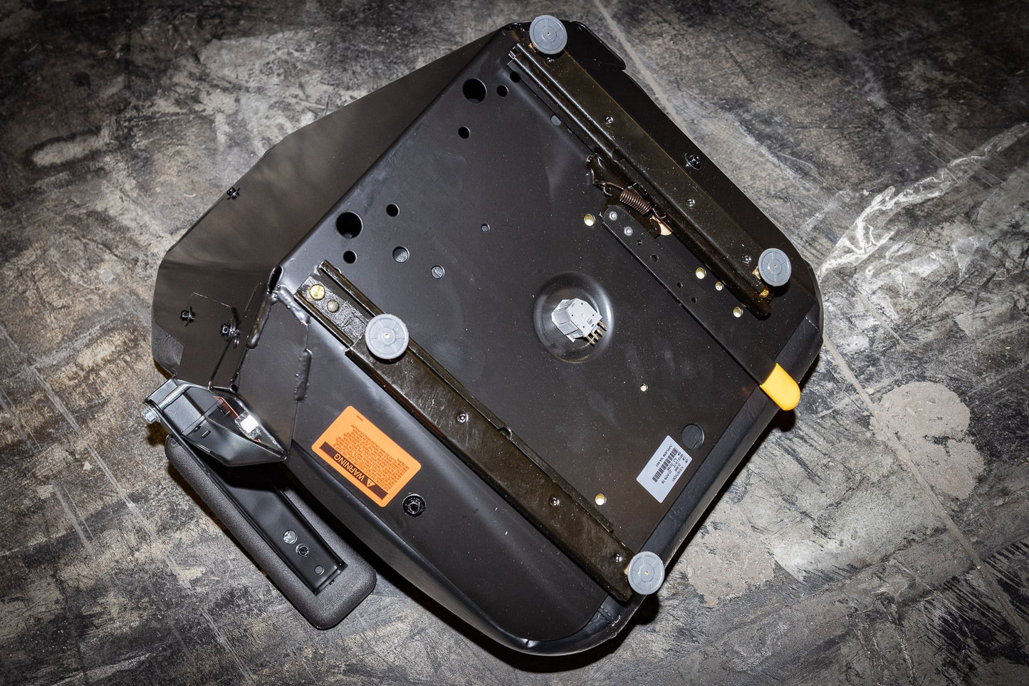 Swisher Premium Operator Seats | High-Back Suspension Seats with Armrests | | For Zero-Turn Mowers, Tractor, ATVs & UTV