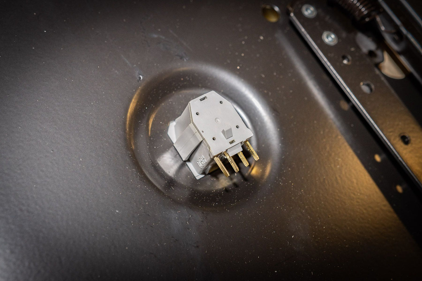 Swisher Premium Operator Seats | High-Back Suspension Seats with Armrests | | For Zero-Turn Mowers, Tractor, ATVs & UTV