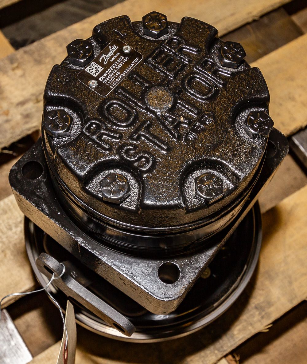 Swisher Motor & Hydraulic Motor Replacement Kit | Width 4",6" & 8" | 2 HP | For Rough Cut Mowers