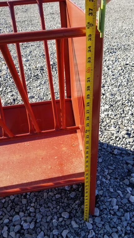 Global Equipment Ranch Boss 10' Sheep/Goat Feeder | Length 10' | For Livestock Feeding