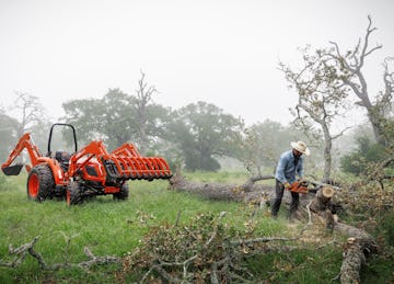 Kioti NS4710MCB Manual Utility Tractor | 45 HP Gross Power | Factory Cab, Synchro Shuttle