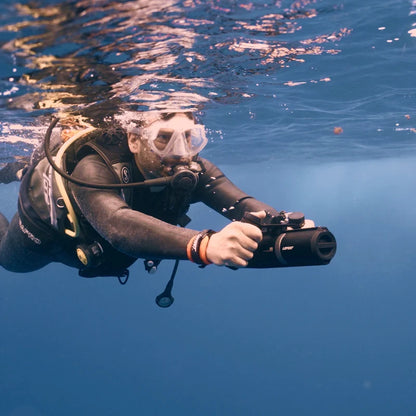 Lefeet Underwater Scooter | Model P1 Standard & P1 XR | Length 9.72"–15.79" | Width 12.40" | Height 5.12" | 9 & 13 kgf Thrust | 60m Depth | 60–90 Min Runtime | For Scuba, Freediving & SUP
