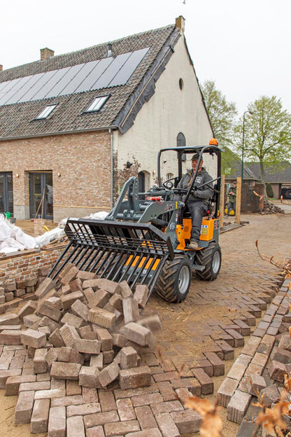 Tobroco-GiANT | Compact Wheel Loaders | G1200, G2200E & G2700HD | 36–43 mm Width | 25–50 HP | For Landscaping, Agriculture & Construction