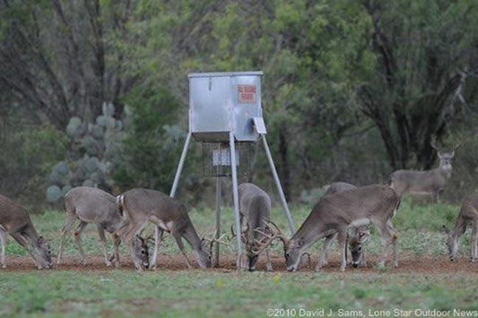 ASF Broadcast Feeder w/ Solar | Capacity 300lb | 7' Legs With Drive Pins