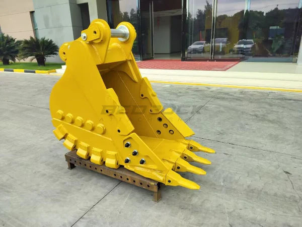 Bedrock Attachments Severe Service Rock Bucket | Model EB320BSD | Width 30" | Capacity 0.64 CU M | Machine Size 18-24 Tons | For Excavators CAT 320
