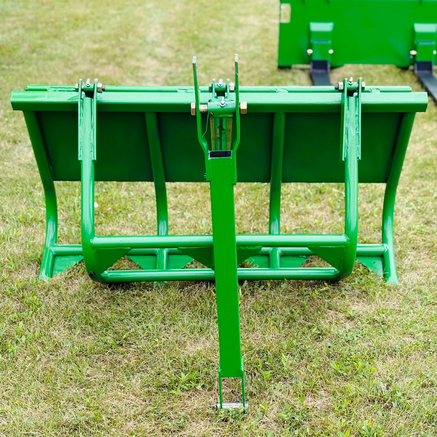 Little Buck Loader, LLC – Little Bull QuikSystem Bundle | No Additional Hydraulics | Horsepower 20–25 HP | For Tractors