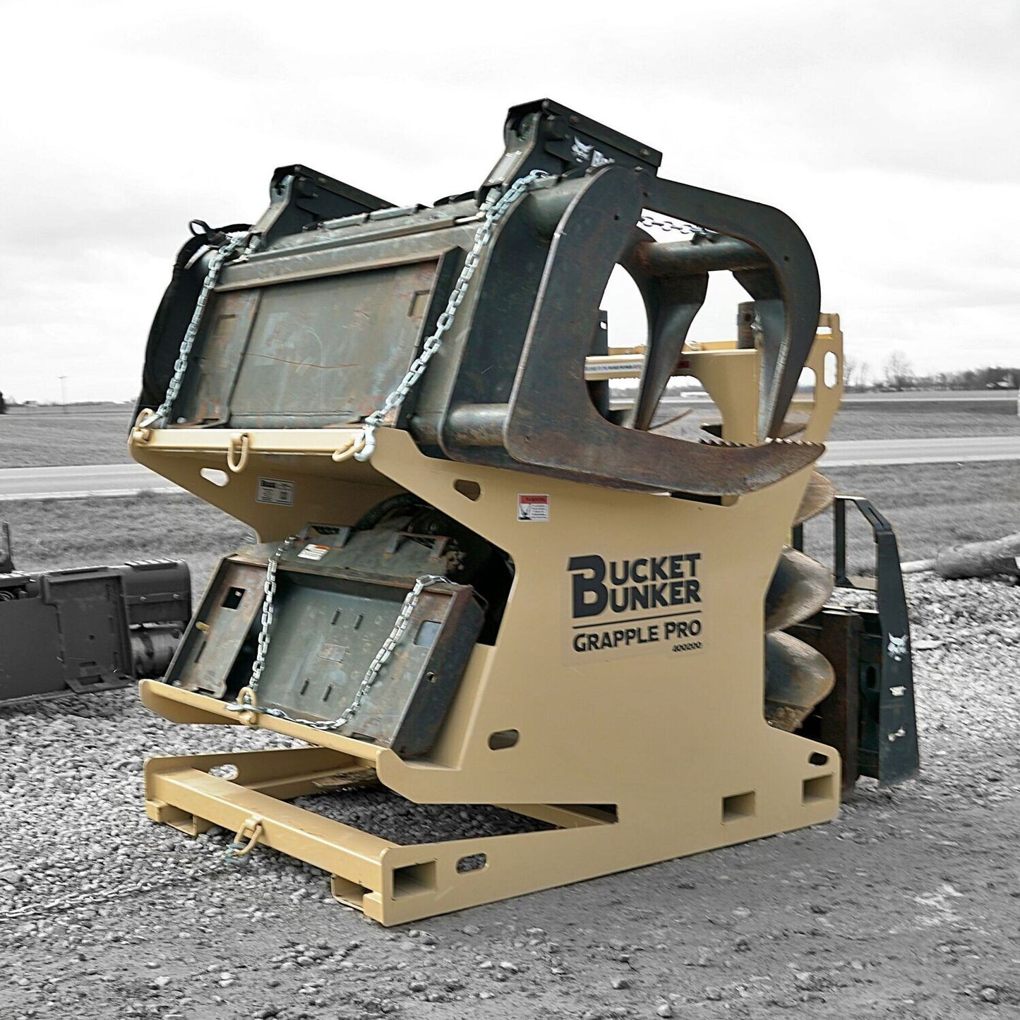 Bucket Bunker Grapple PRO | Width 48" | Length 60" | Hydraulic Flow Range 15-30 GPM | For Skid Steers
