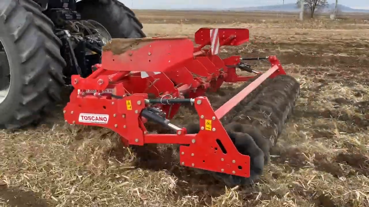 TOSCANO | Heavy Duty Subsoiler | Model 2500/5, 3000/7, 3500/7, 4000/9 & 5000/11 | Work Width 8.2 To 16.4 Feet | HorsePower 170-390 HP | For Tractor