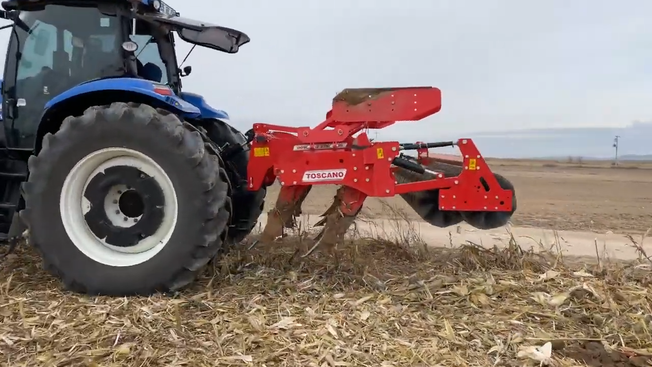 TOSCANO | Heavy Duty Subsoiler | Model 2500/5, 3000/7, 3500/7, 4000/9 & 5000/11 | Work Width 8.2 To 16.4 Feet | HorsePower 170-390 HP | For Tractor