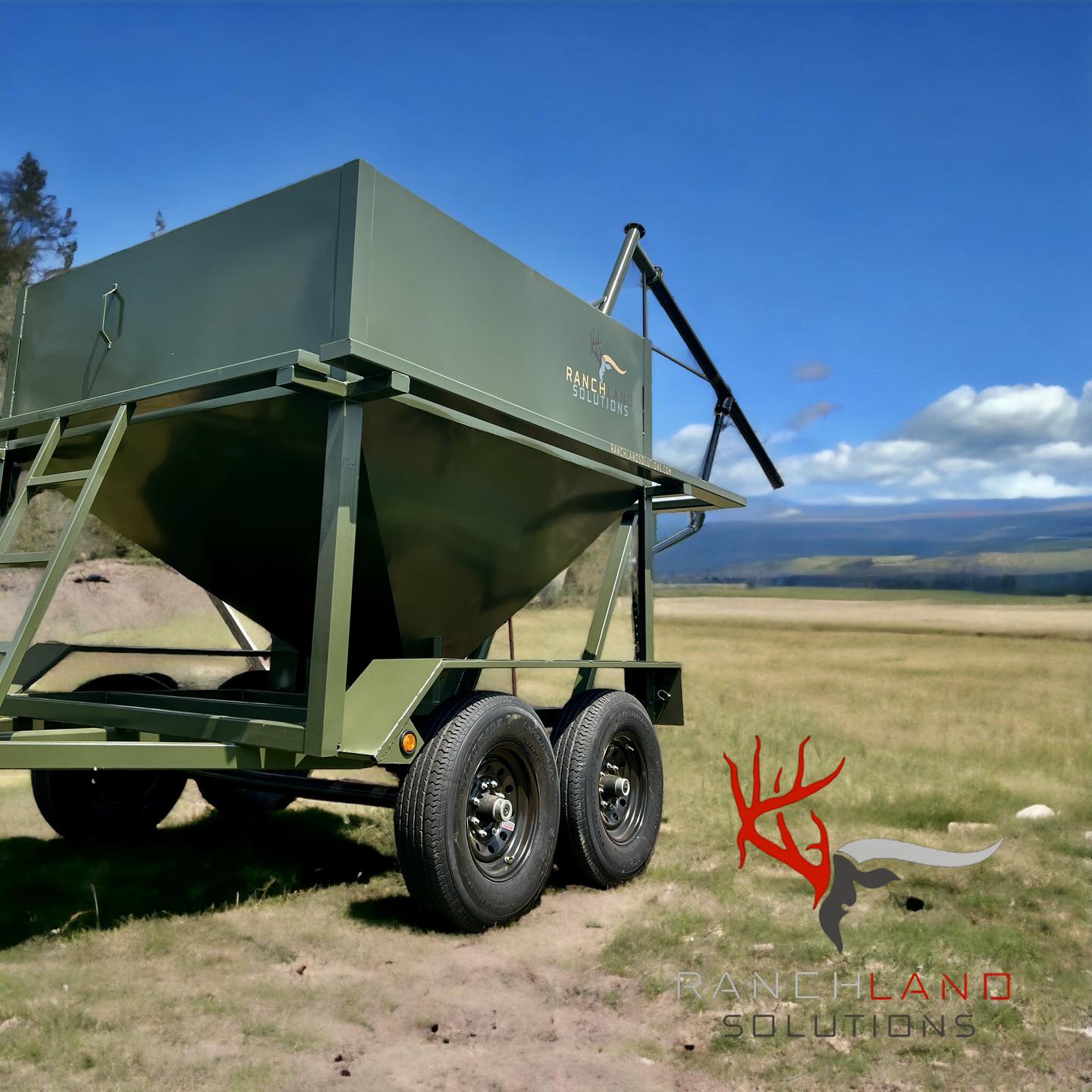 Ranchland Solutions Dual Axel Mobile Feed Hopper