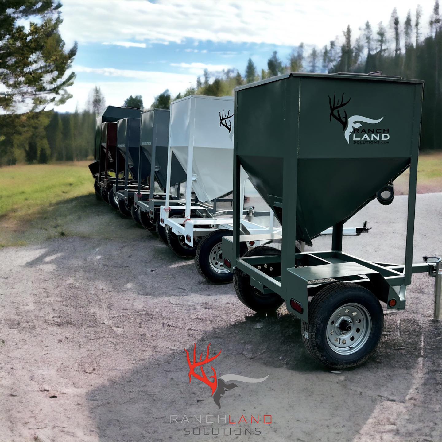 Ranchland Solutions Single Axle Mobile Feed Hoppers