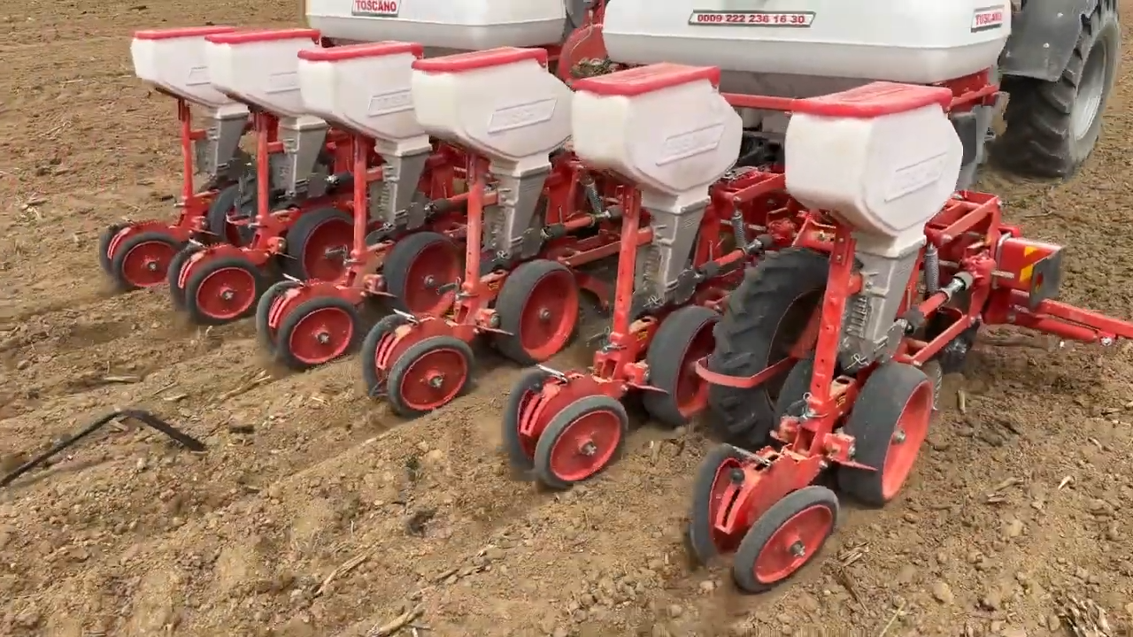 TOSCANO | Pneumatic Seeding Machine – NT Model | Model 4, 5, 6, 7, 8 & 12 Rows | Total Width 9.84 to 19.03 Feet | HorsePower 60-130 HP | For Tractor