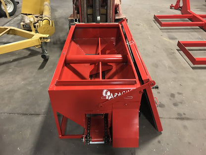 Global Equipment Apache Range Feeder | Capacity 1,200 lbs | Trailer Mounted