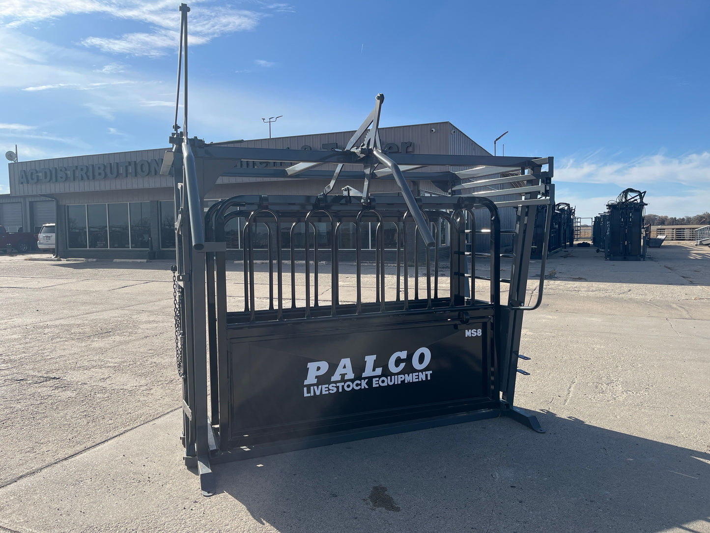 Palco Cattle Chute | Model MS8 | 51.5" Width | 1,030 lbs | For Cattle Ranch & Livestock Operations
