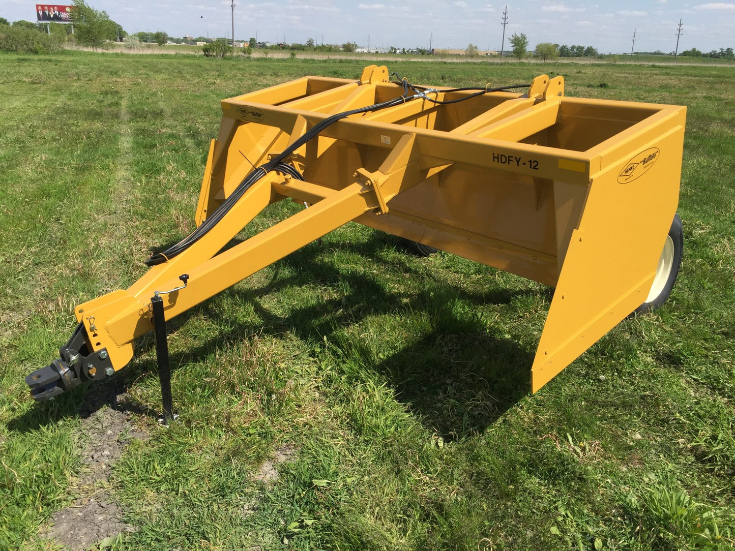 Apache Henke Buffalo 12' Estate II & Feedyard Scraper | Working Width 12' | 100–275 HP | For Tractors
