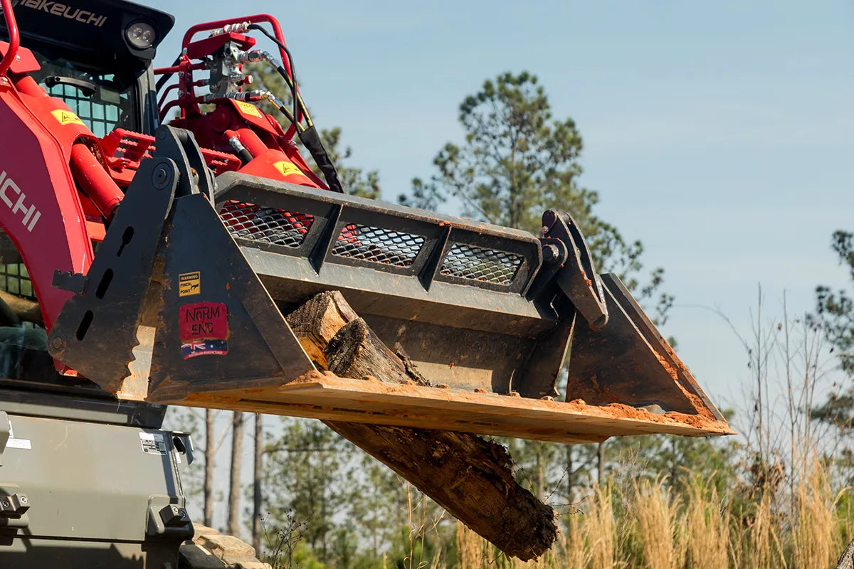 SOLESBEE'S HEAVY DUTY SKID STEER 4-IN-1 BUCKET FOR SKID STEER